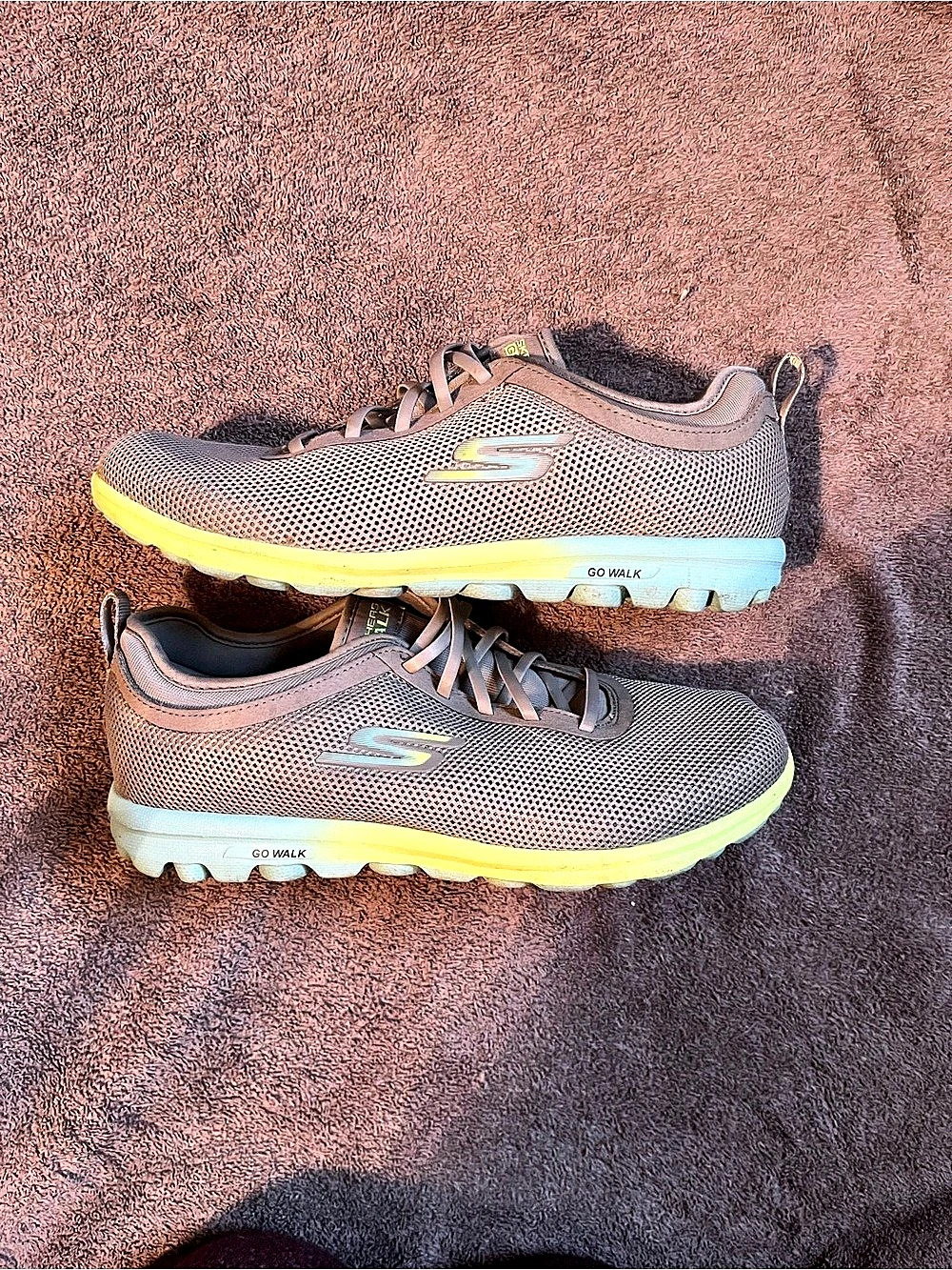 Skechers Womens Slip In Go Walk Goga MatUS 7.5
